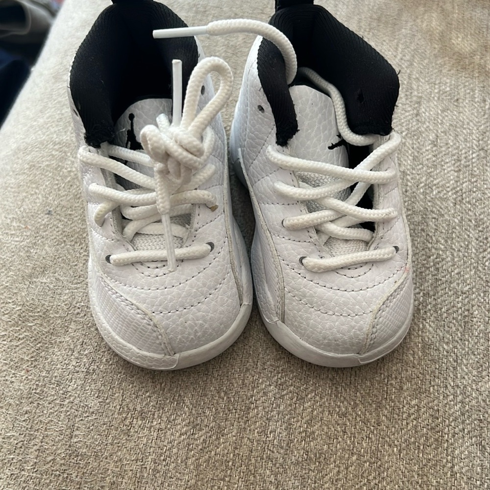 Jordan 13’s  White Sneakers